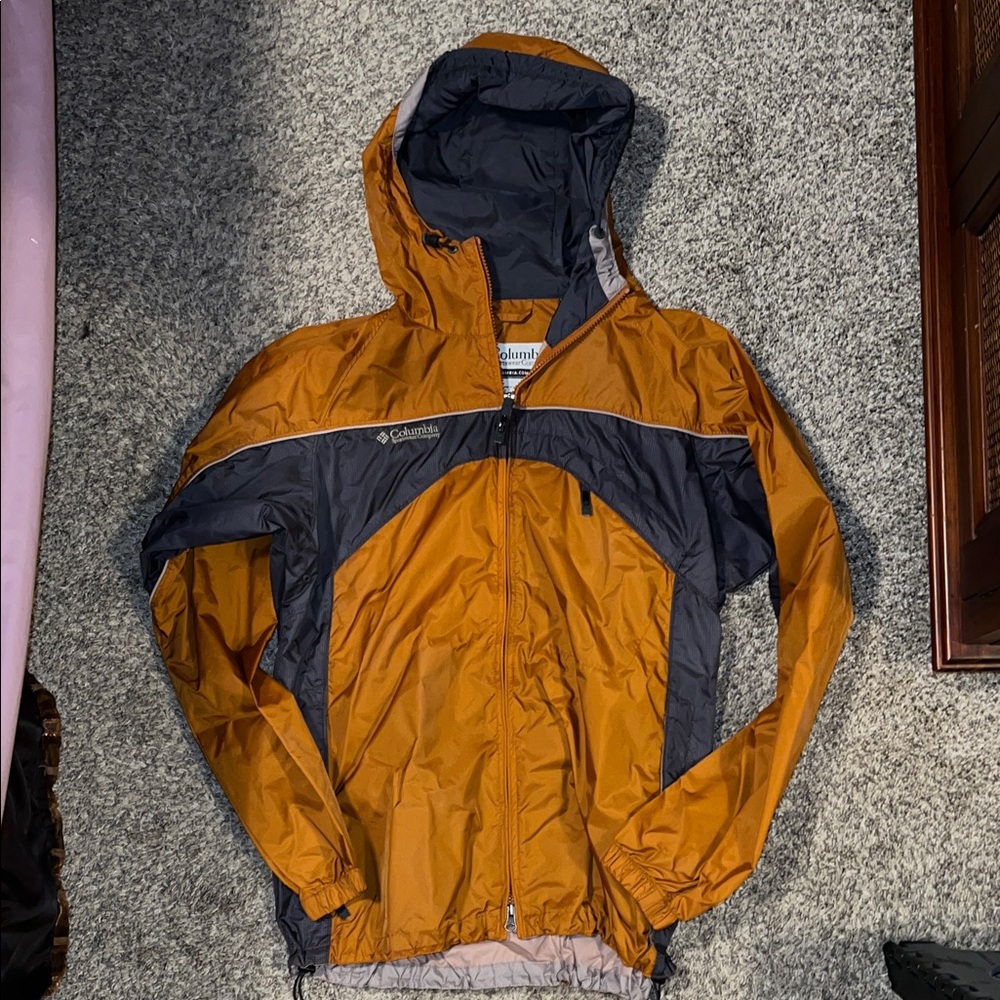 Columbia Men's Amber and Slate Windbreaker